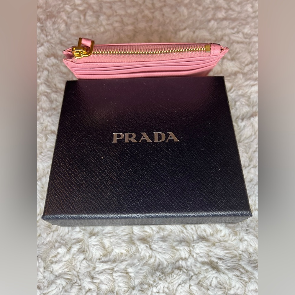 Authentic Prada Saffiano Pink Leather Card Holder - Picture 2 of 9